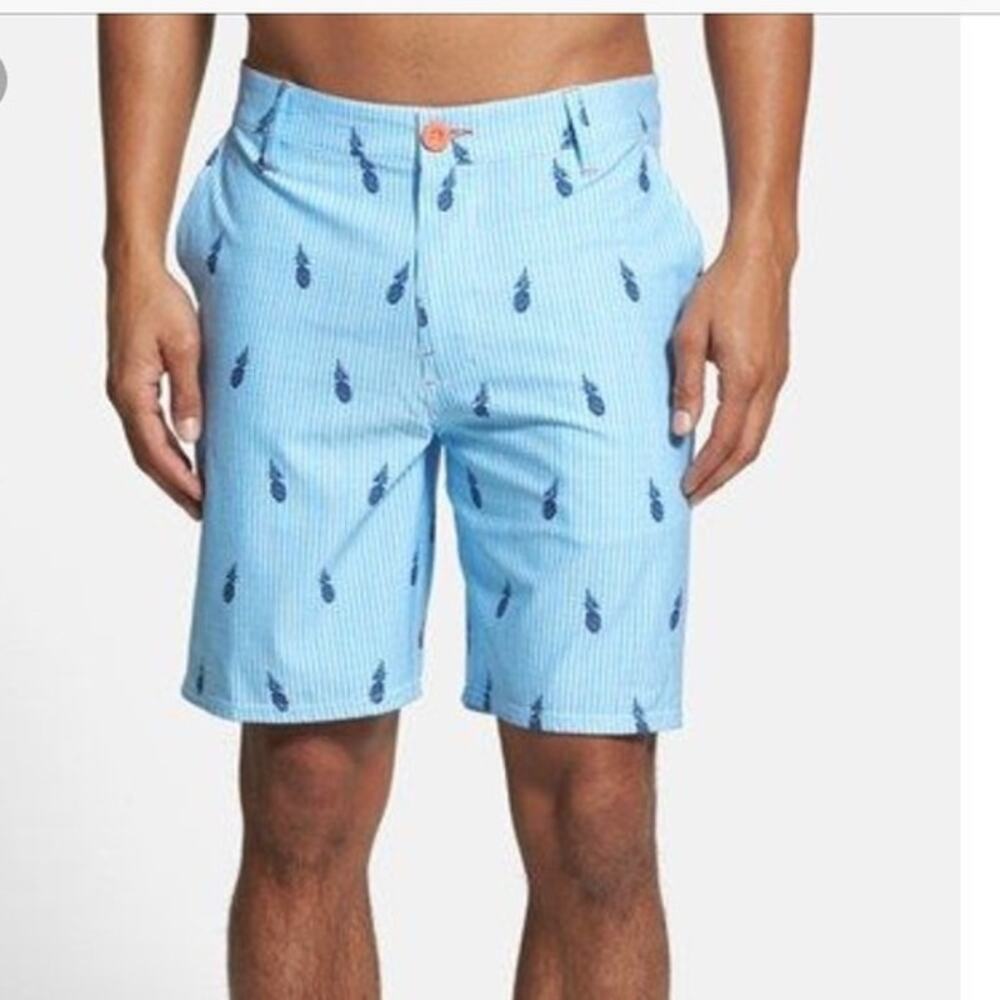 Sperry blue pineapple swim and boat shorts size 38